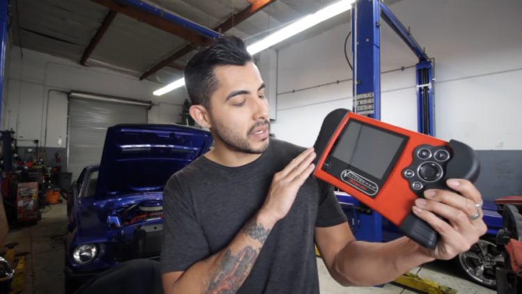 What OBD2 Scanner Should You Buy